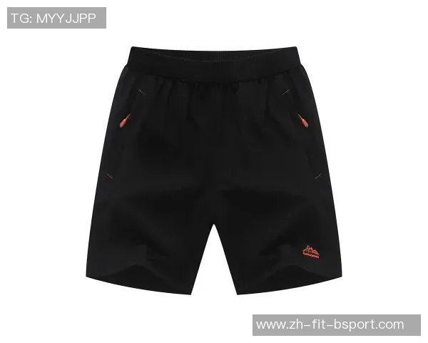 足球教练短裤的选择与搭配技巧助你提升训练效果与时尚感 足球教练短裤的选择与搭配技巧助你提升训练效果与时尚感